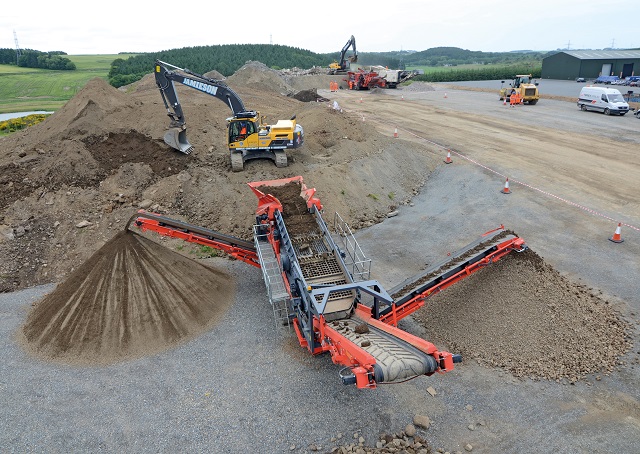 SPALECK Terex-Finlay 883