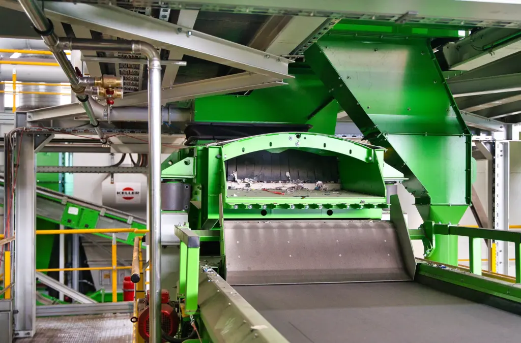SPALECK-combinatieapparaat voor toevoer en zeven in de recycling