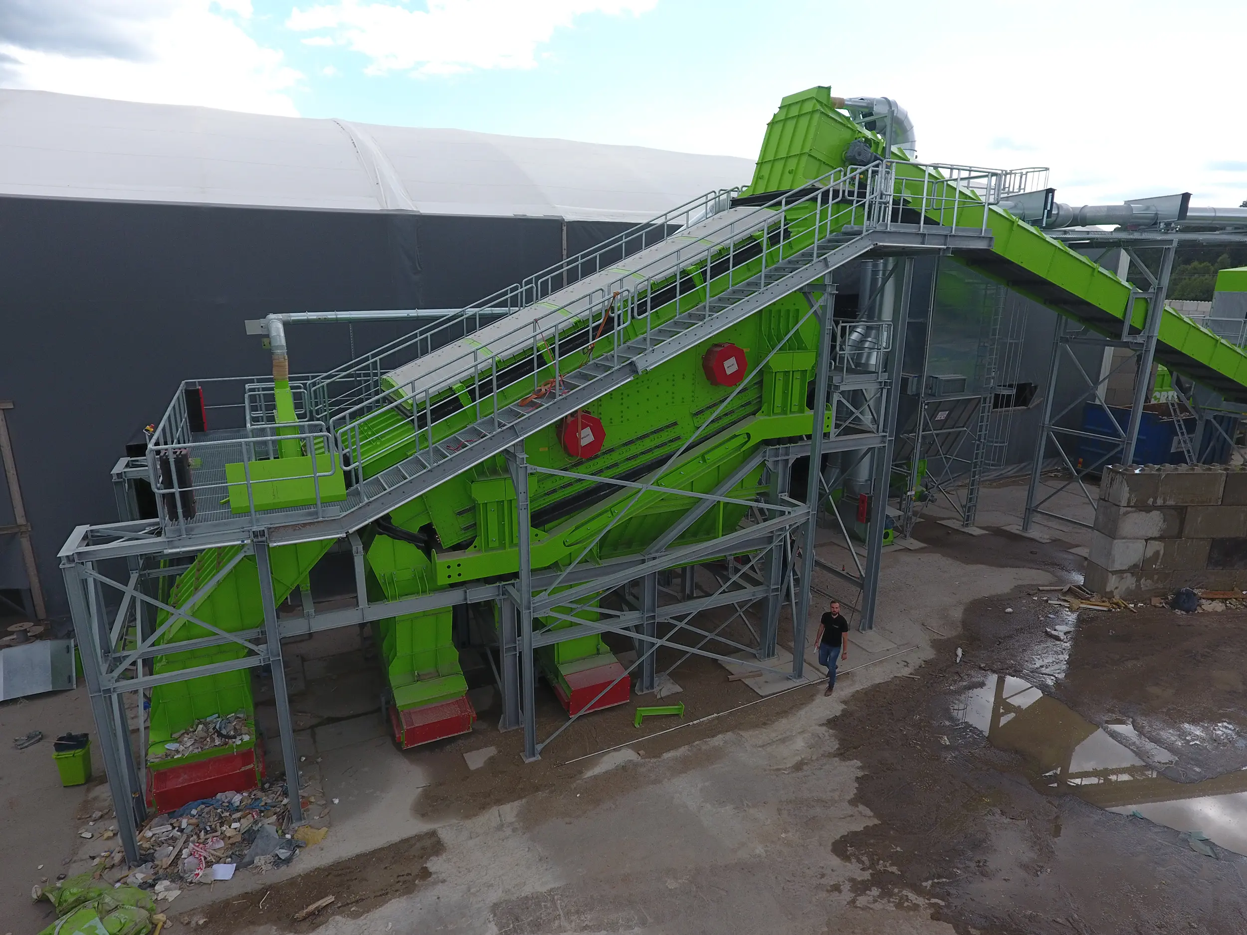 SPALECK-zeefmachine in een recyclinginstallatie voor industrieel en bedrijfsafval