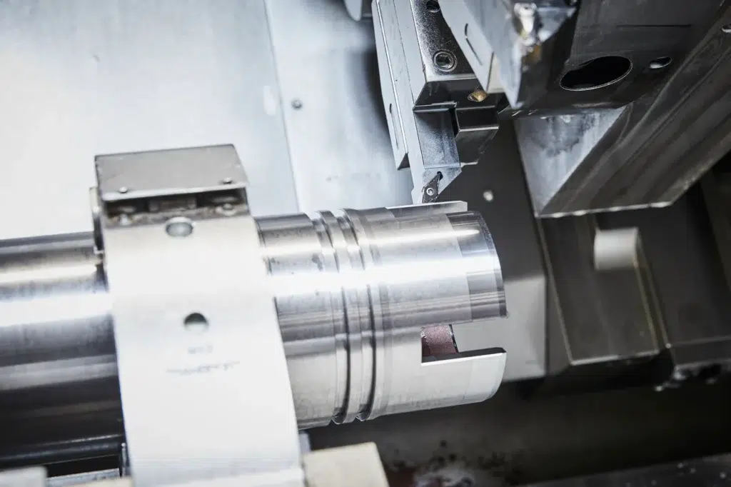 Detailfoto van de productie van een gedraaid onderdeel bij loonfabrikant SPALECK